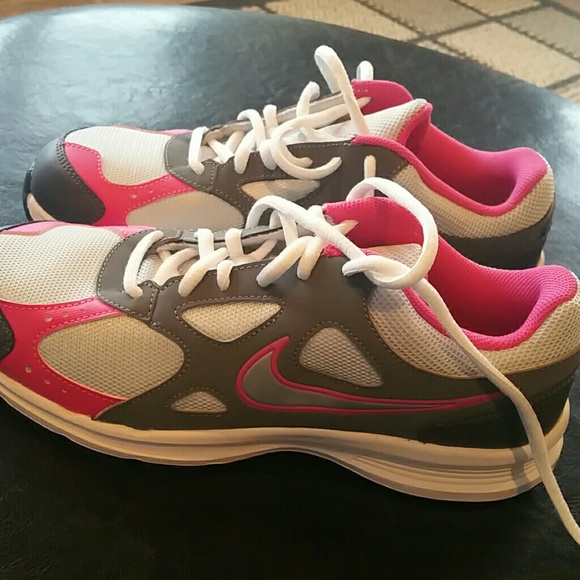 Nike Shoes - Nike Shoes